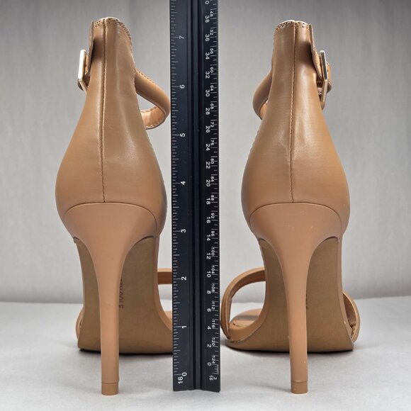 Kenneth Cole Women's Classic Tan Brooke Chain Heels 7.5 NWOT - Picture 3 of 7